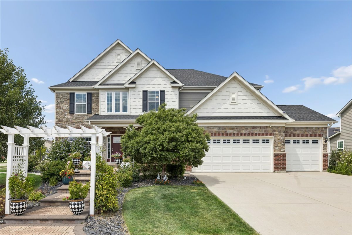 Photo of 4327 Plantree Road, Naperville, IL 60564