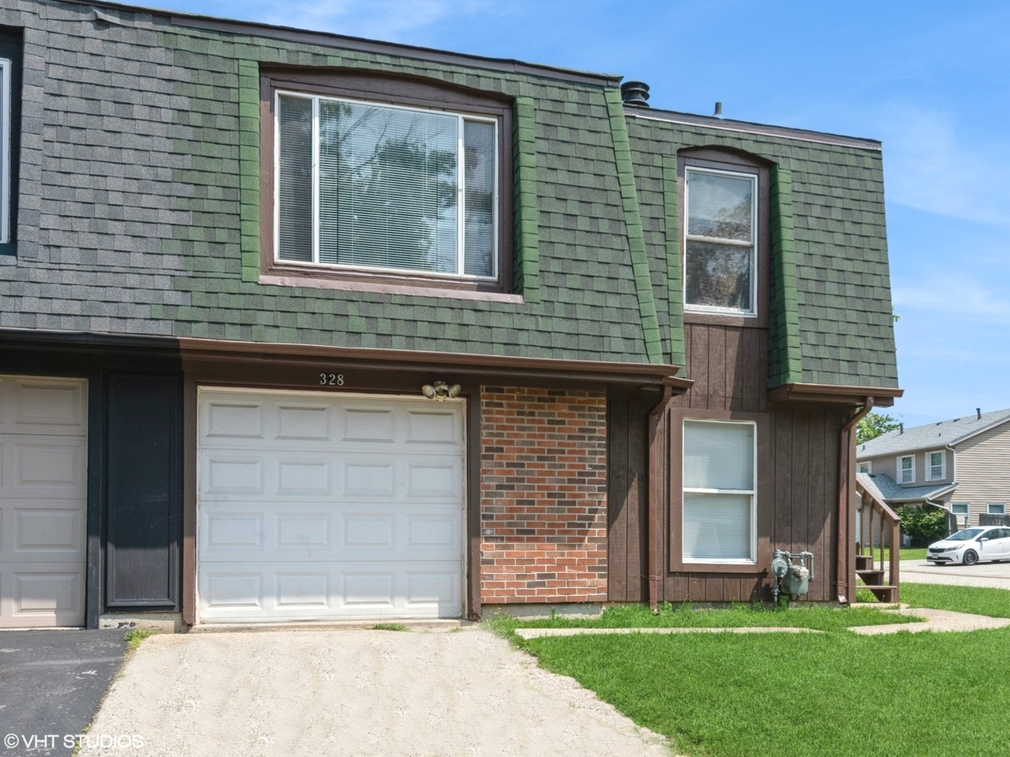 Photo of 328 Walnut Circle, Bolingbrook, IL 60440