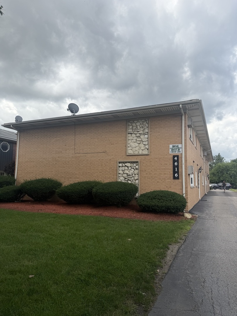 Photo of 4616 Maple Avenue, Brookfield, IL 60513