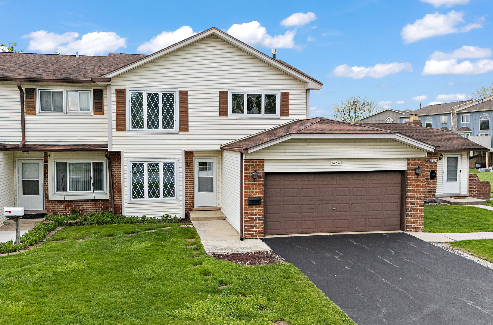 Photo of 16324 Brementowne Drive, Tinley Park, IL 60477