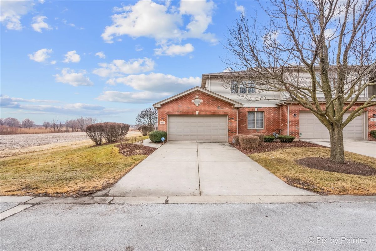 Photo of 9213 Kylemore Court, Tinley Park, IL 60487