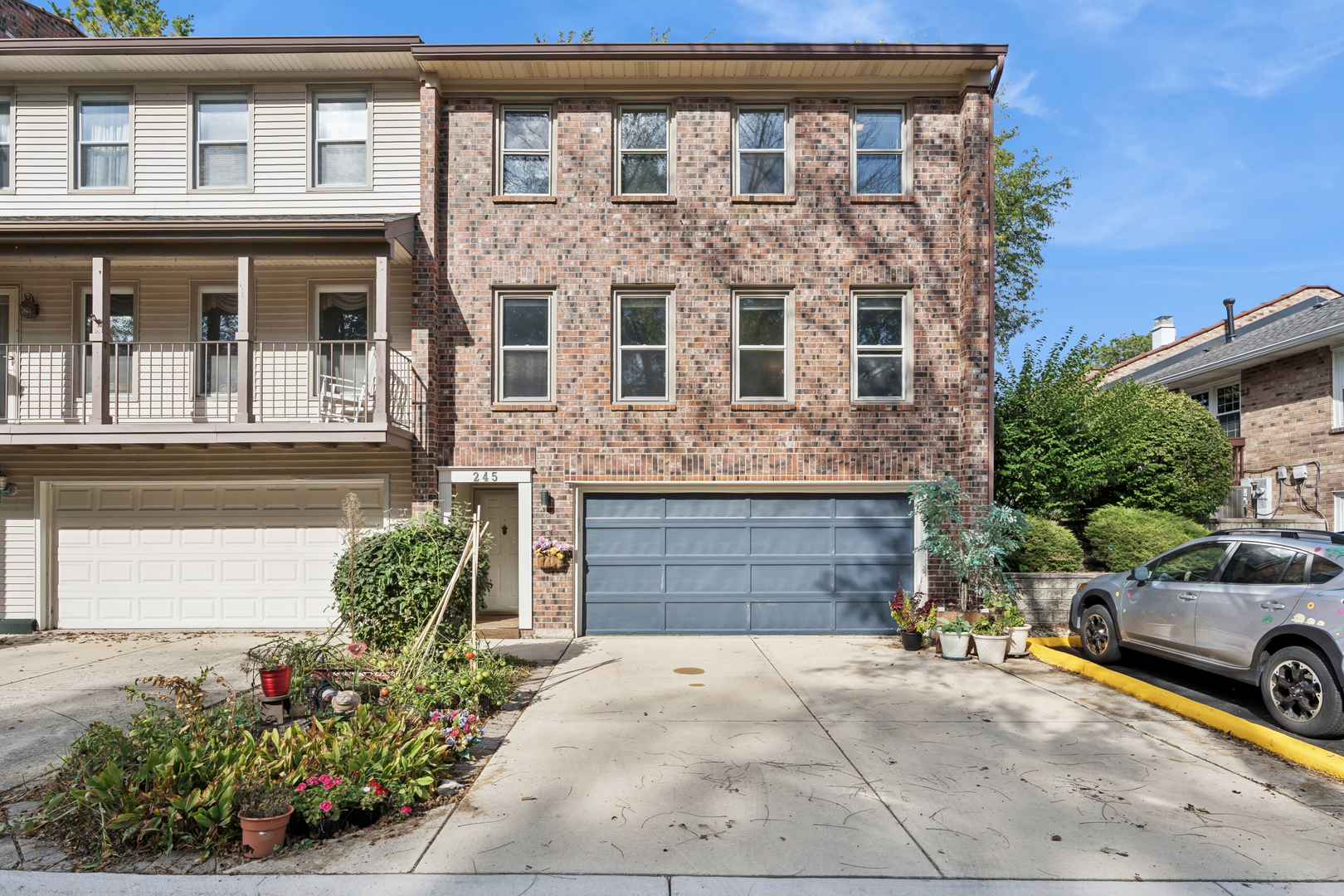 Photo of 245 Stone Manor Circle, Batavia, IL 60510