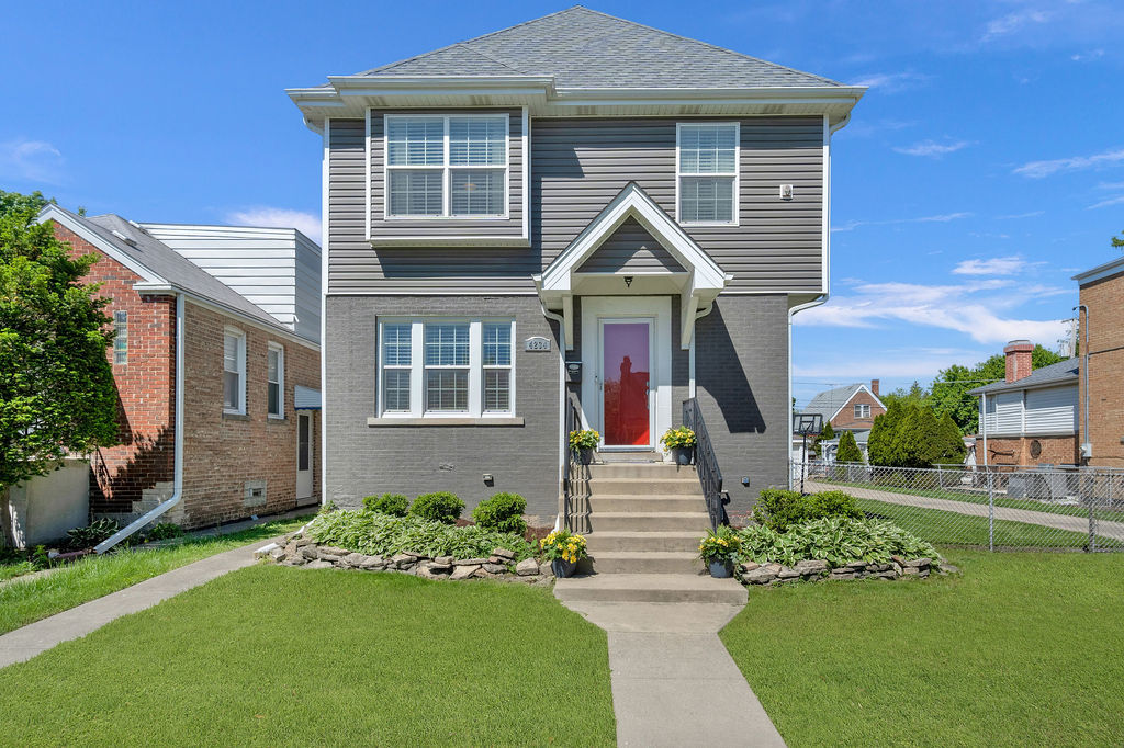 Photo of 4234 Vernon Avenue, Brookfield, IL 60513
