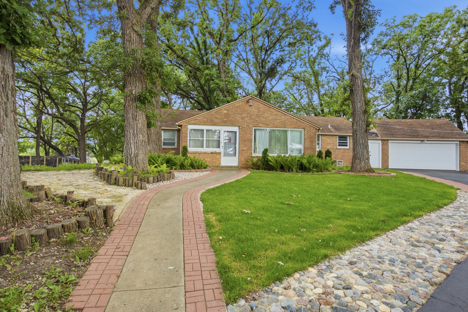 Photo of 37W961 Bowes Road, Elgin, IL 60124