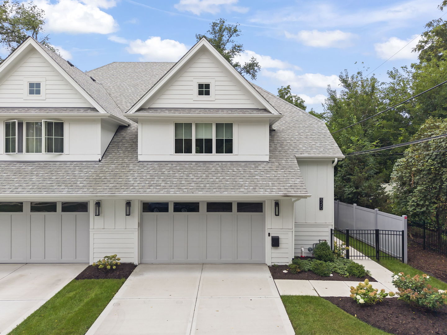 Photo of 820 E Franklin Avenue, Naperville, IL 60540