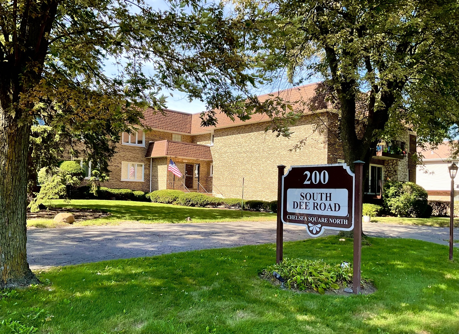 Photo of 200 S Dee Road, Park Ridge, IL 60068