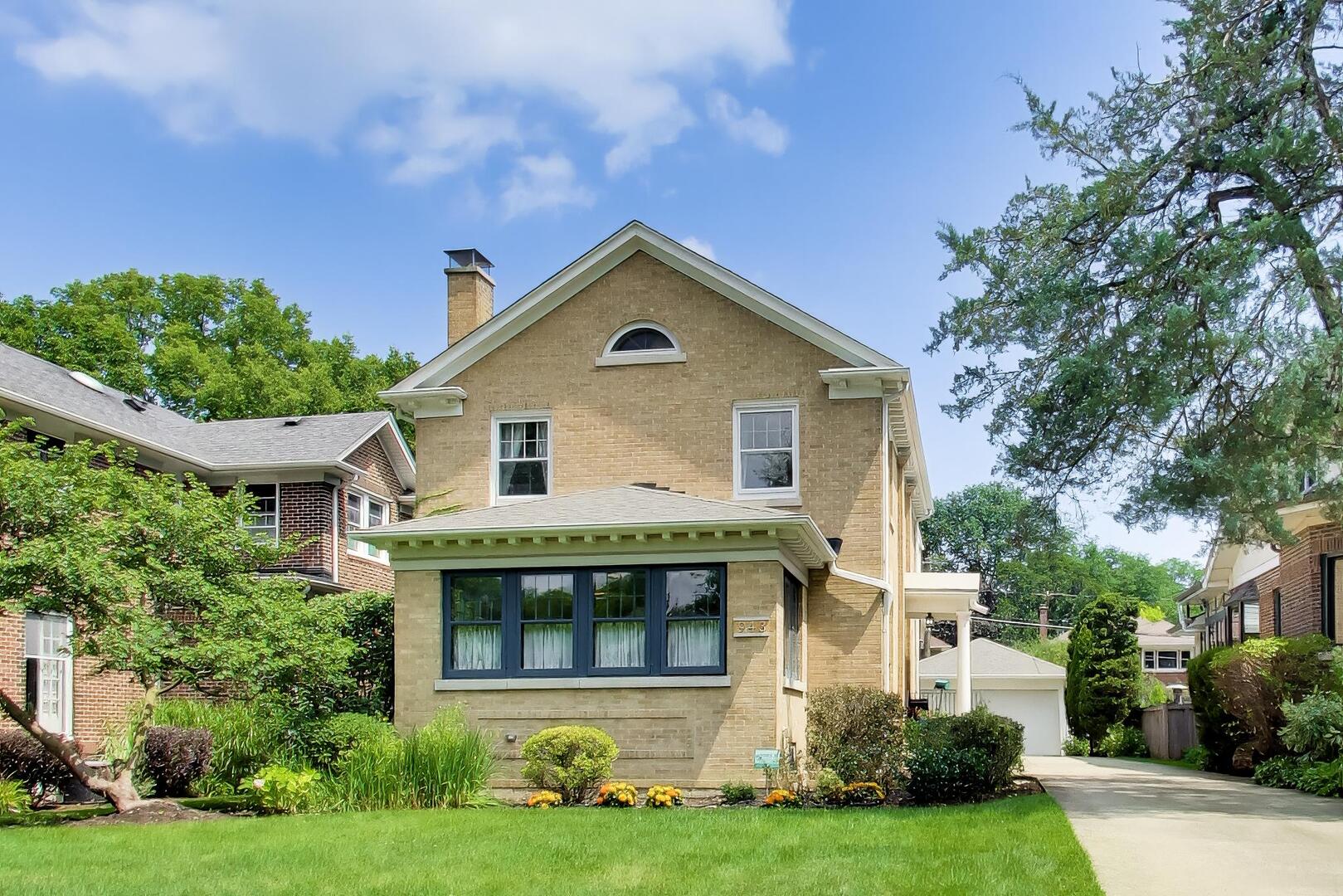 Photo of 943 Monroe Avenue, River Forest, IL 60305