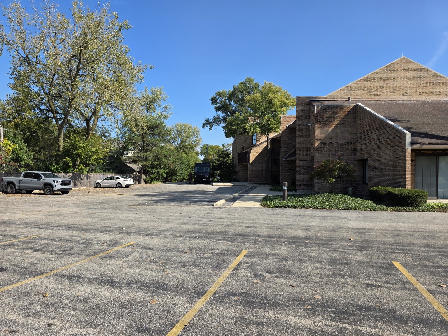 Photo of 501 W Ogden Avenue, Hinsdale, IL 60521