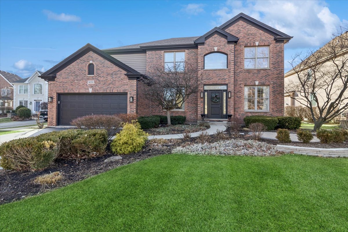 Photo of 909 King Edward Avenue, St. Charles, IL 60174