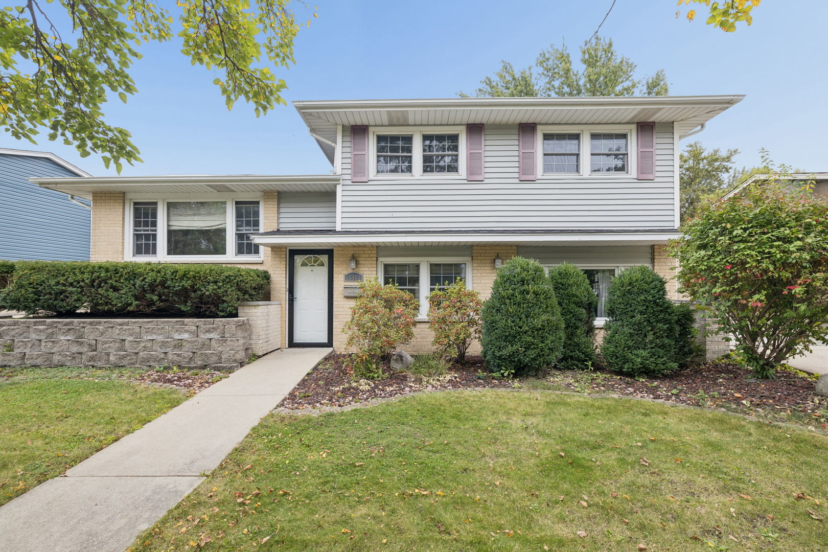 Photo of 16401 Olcott Avenue, Tinley Park, IL 60477