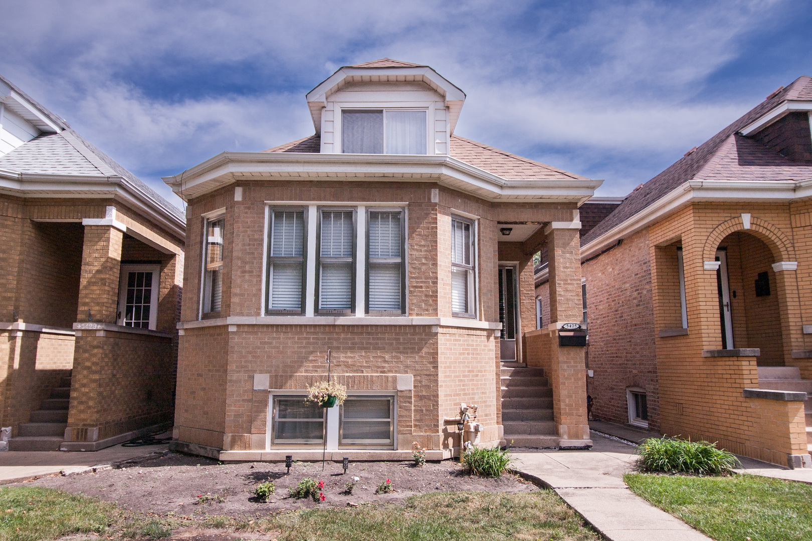 Photo of 5425 N Linder Avenue, Chicago, IL 60630