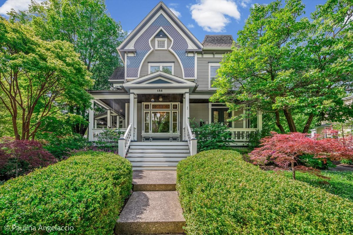 Photo of 135 W Lake Street, Barrington, IL 60010