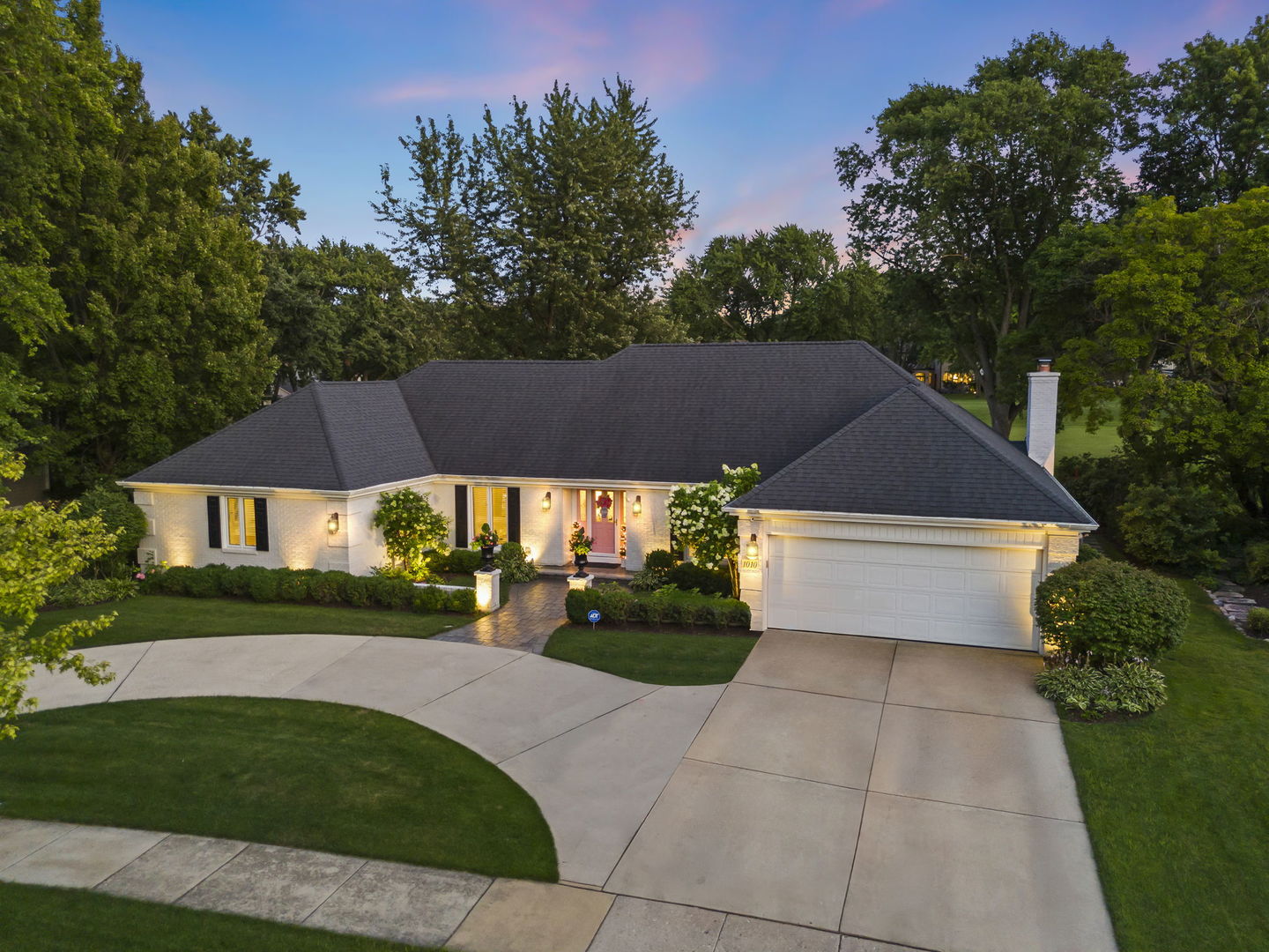 Photo of 1010 Thunderbird Lane, Naperville, IL 60563