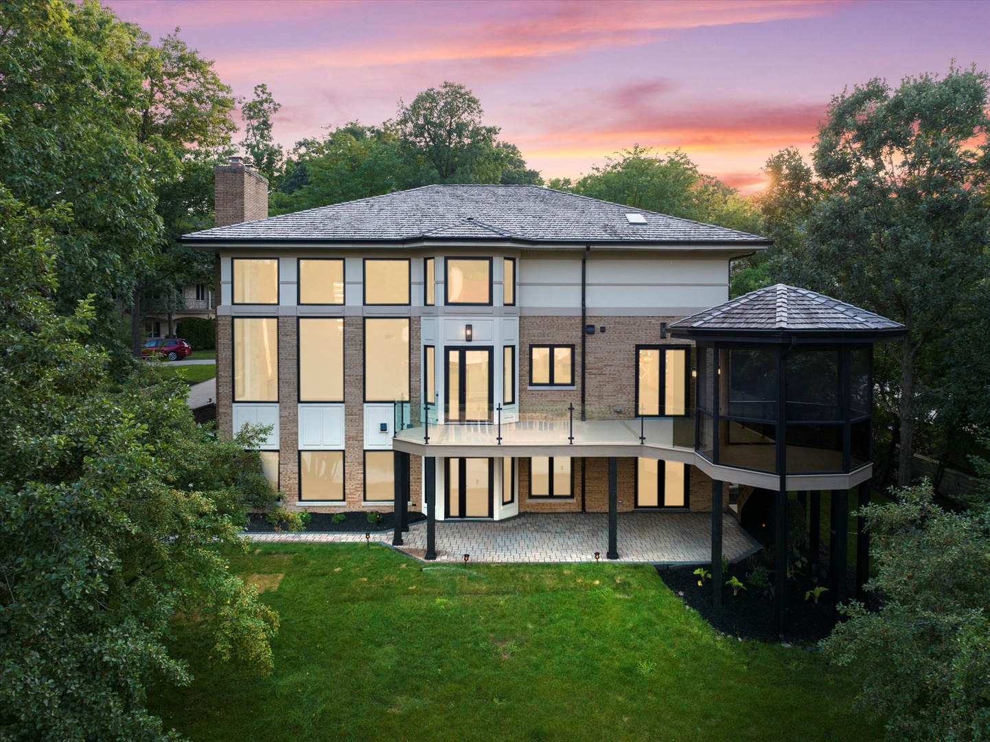 Photo of 9427 Falling Waters Drive, Burr Ridge, IL 60527