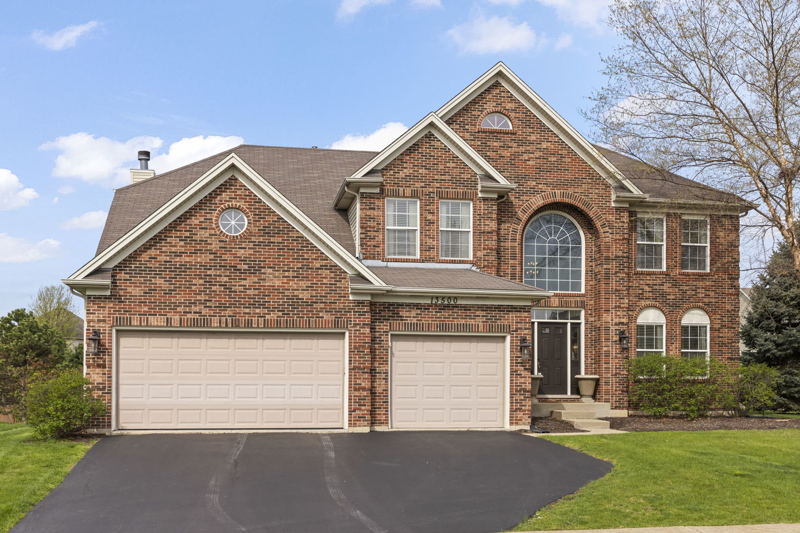 Photo of 13500 Arborview Circle, Plainfield, IL 60585
