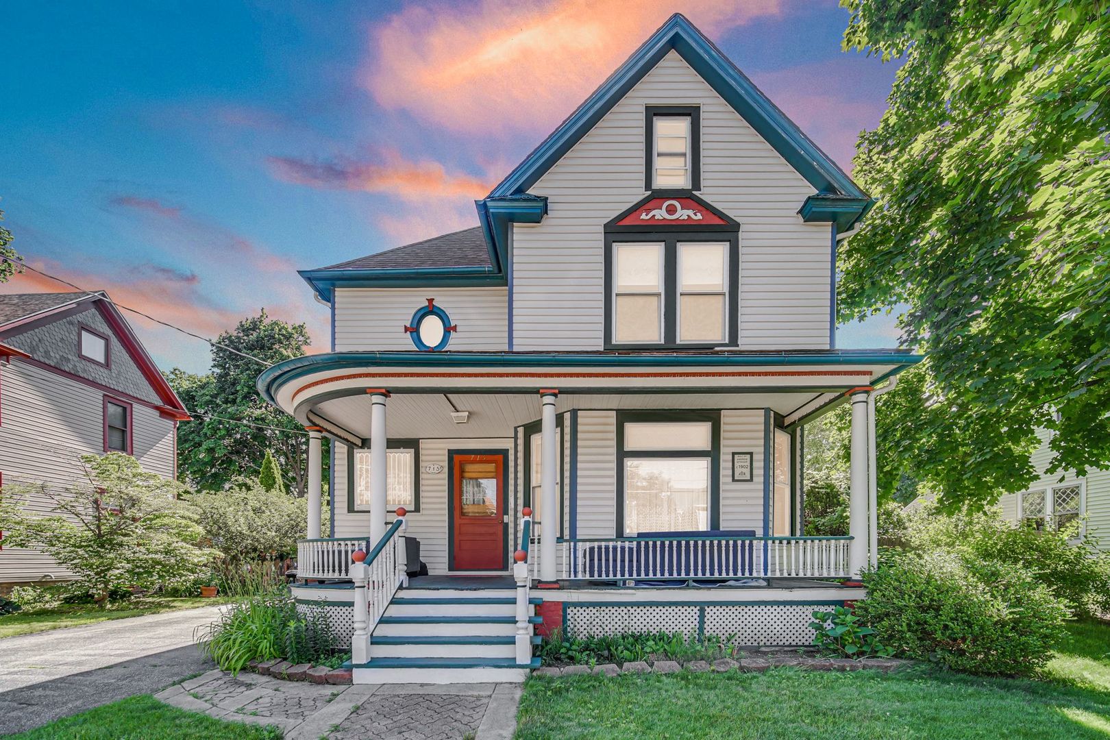 Photo of 715 N County Street, Waukegan, IL 60085