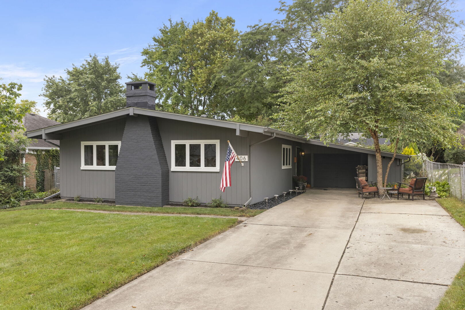 Photo of 406 S Williston Street, Wheaton, IL 60187