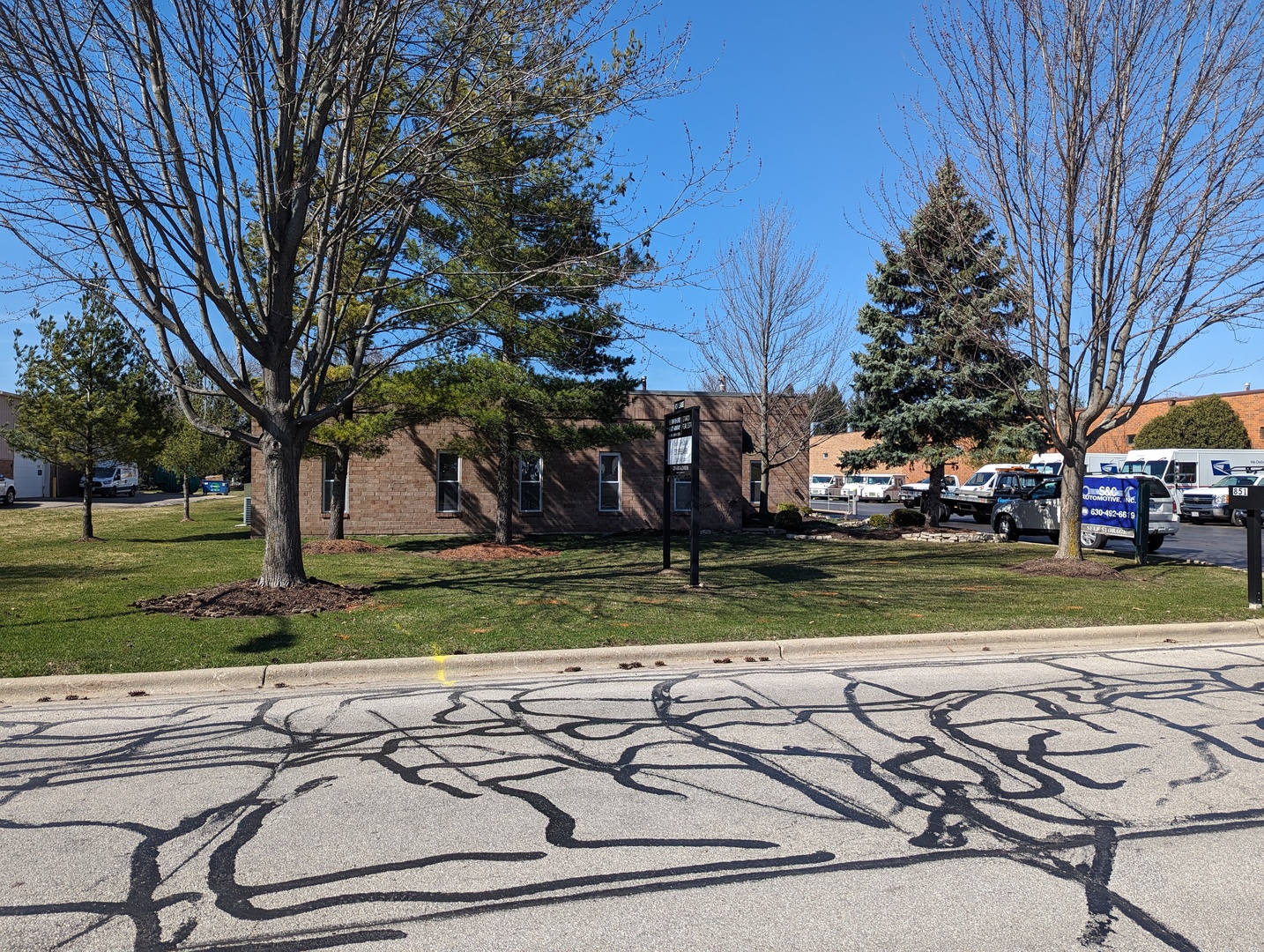 Photo of 851 N Raddant Road, Batavia, IL 60510