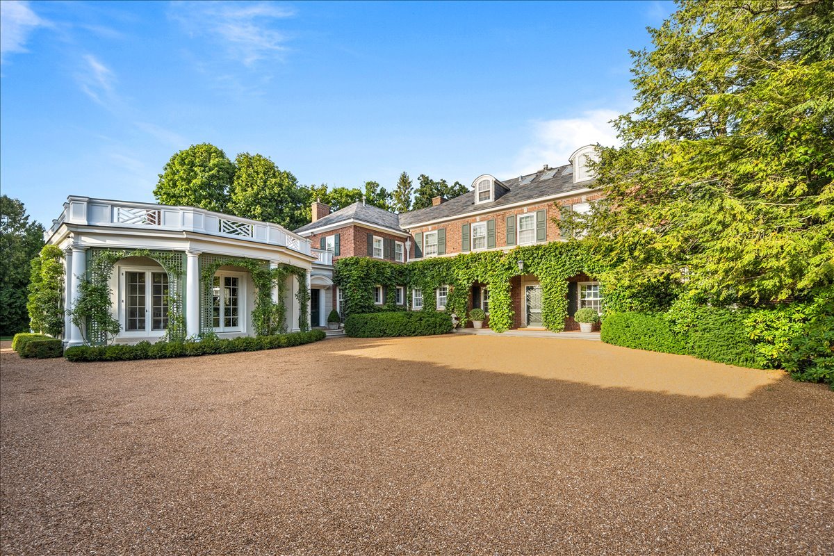 Photo of 788 E Woodland Road, Lake Forest, IL 60045