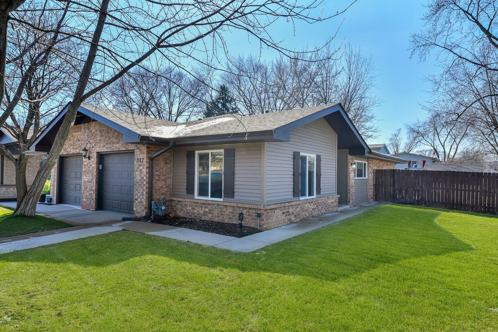 Photo of 327 S Jackson Street, Batavia, IL 60510