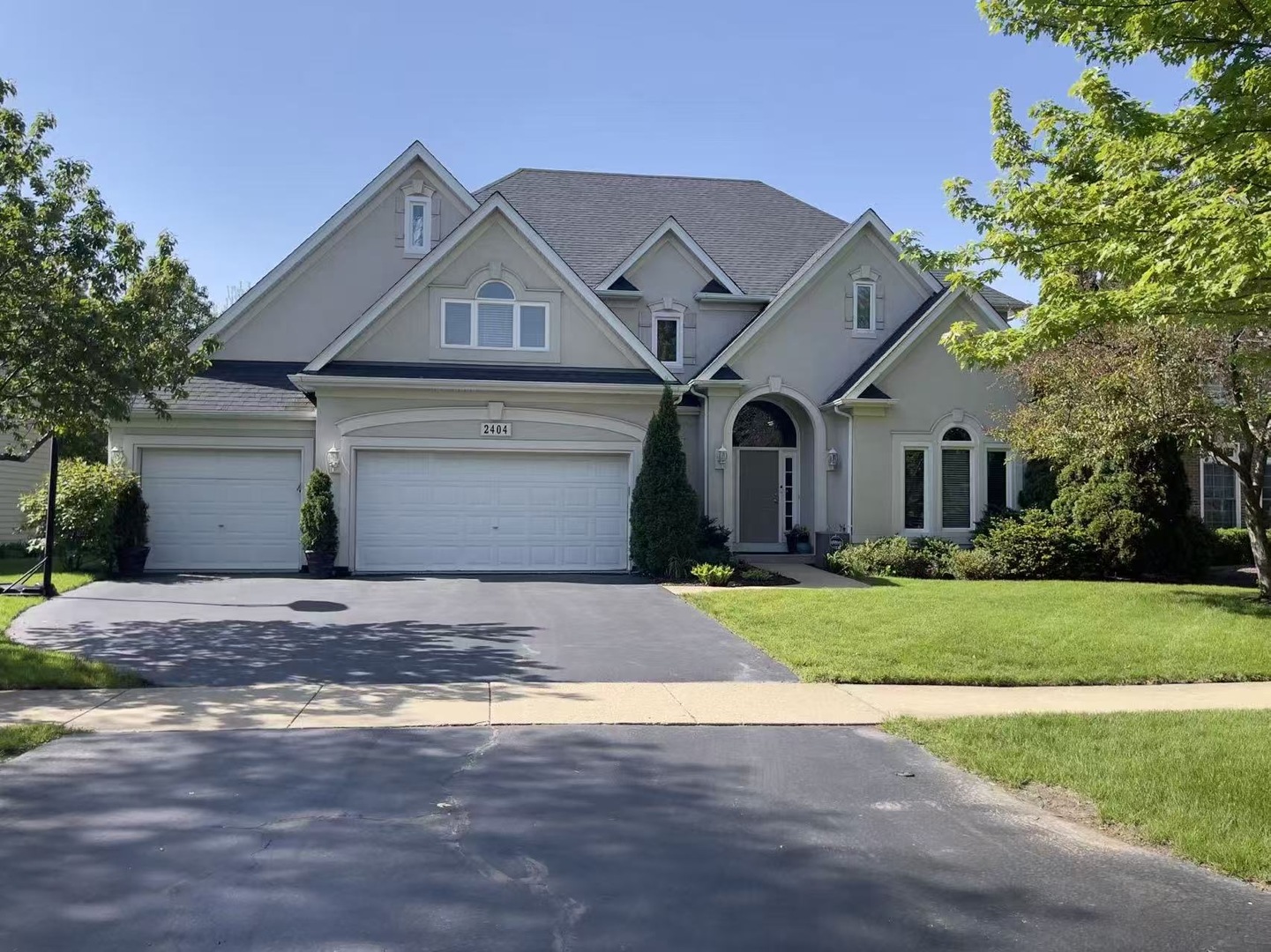 Photo of 2404 Comstock Court, Naperville, IL 60564
