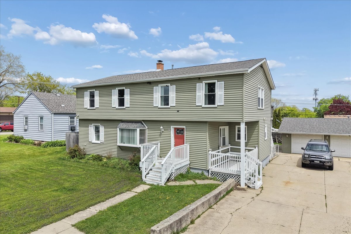 Photo of 29 N Metropolitan Avenue, Waukegan, IL 60085