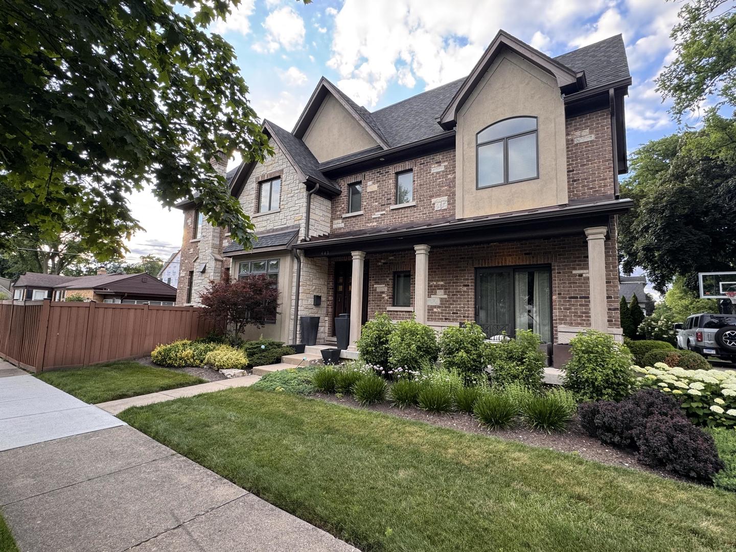 Photo of 441 South Street, Elmhurst, IL 60126