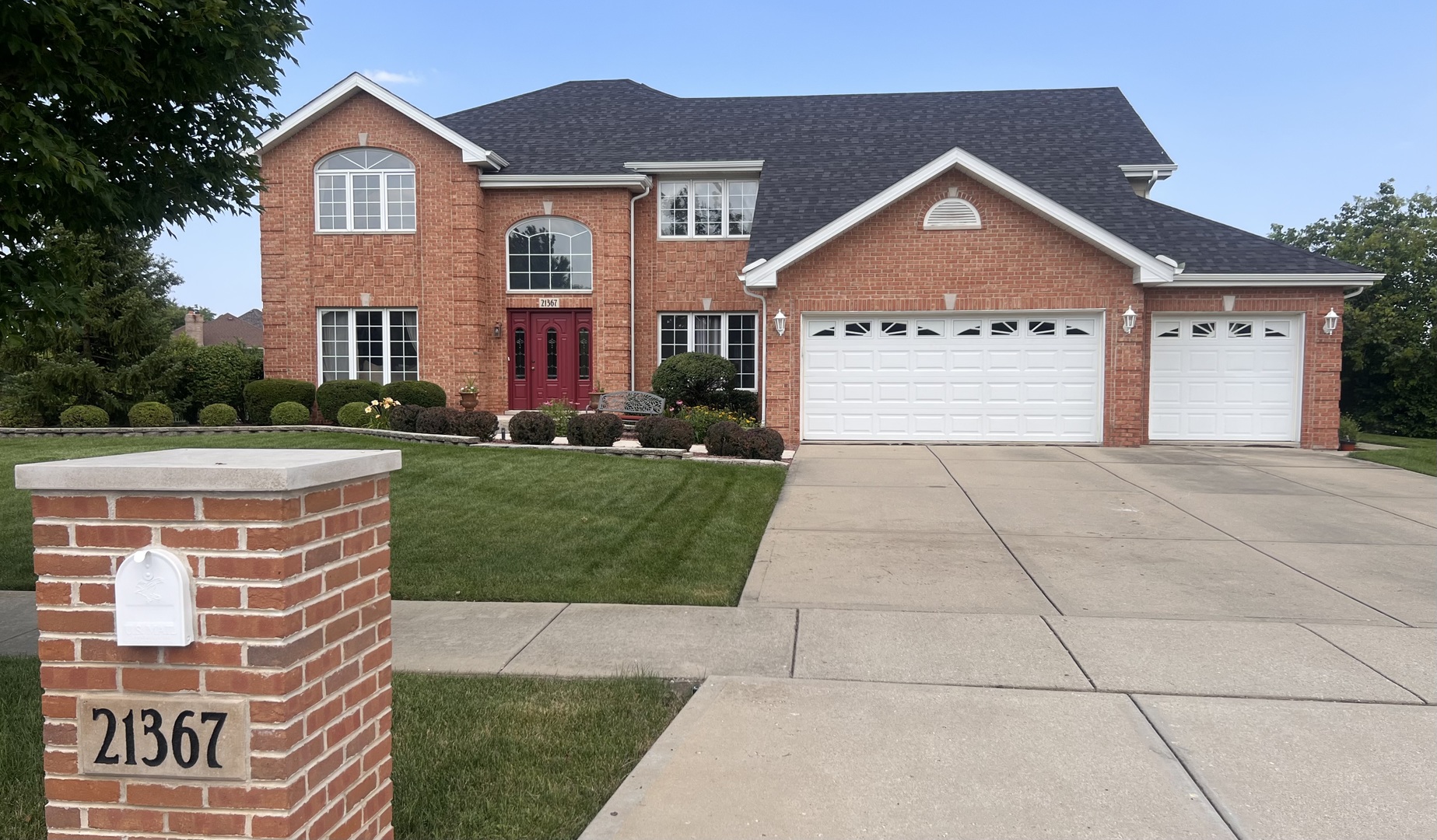 Photo of 21367 Brittany Drive, Frankfort, IL 60423