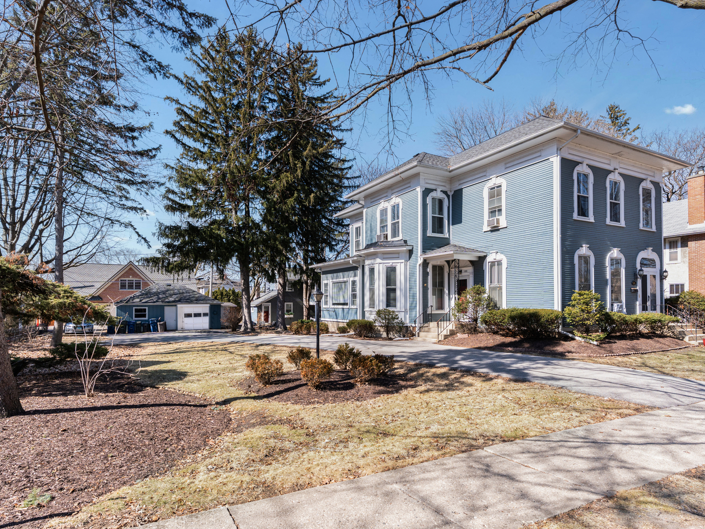Photo of 133 N Brainard Street, Naperville, IL 60540