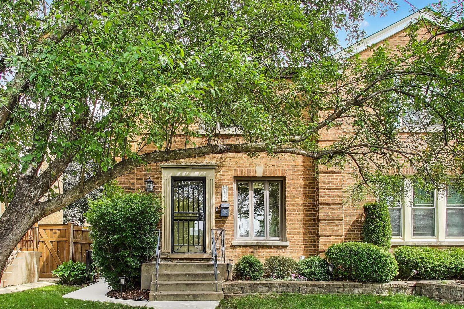 Photo of 7530 W Devon Avenue, Chicago, IL 60631