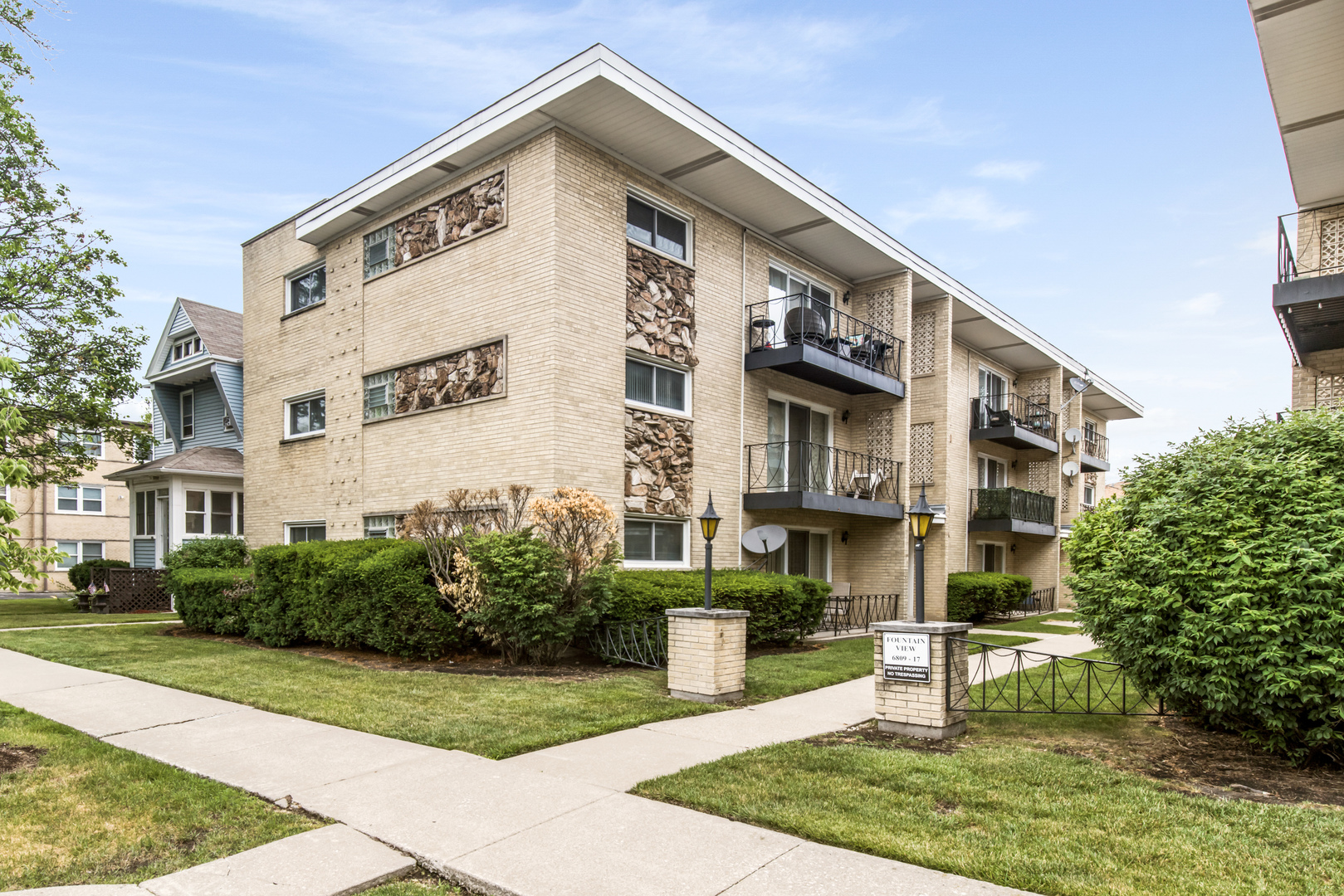 Photo of 6817 N Olmsted Avenue, Chicago, IL 60631