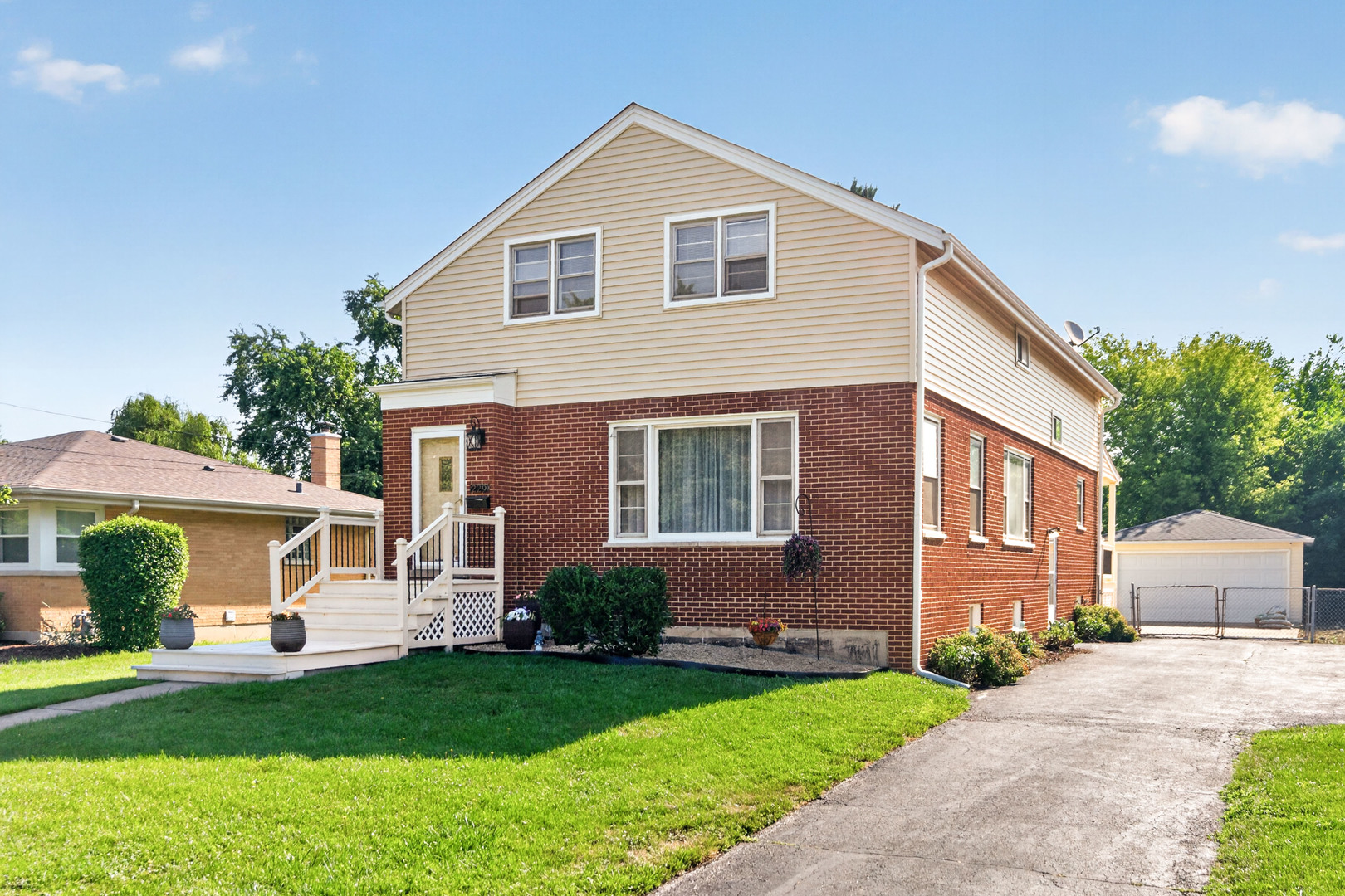 Photo of 229 S Grace Street, Lombard, IL 60148