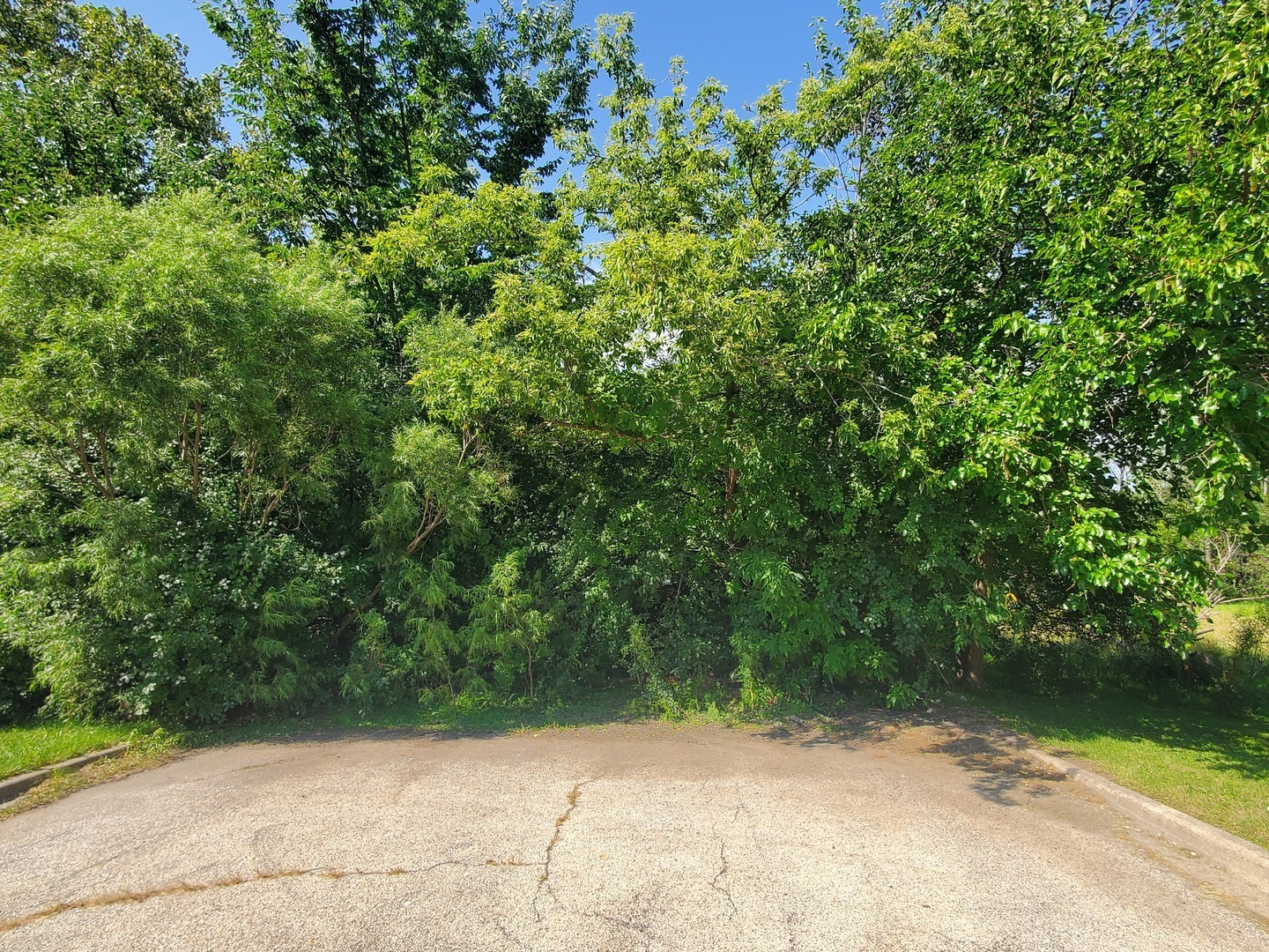Photo of 419 Keller Avenue, Waukegan, IL 60085