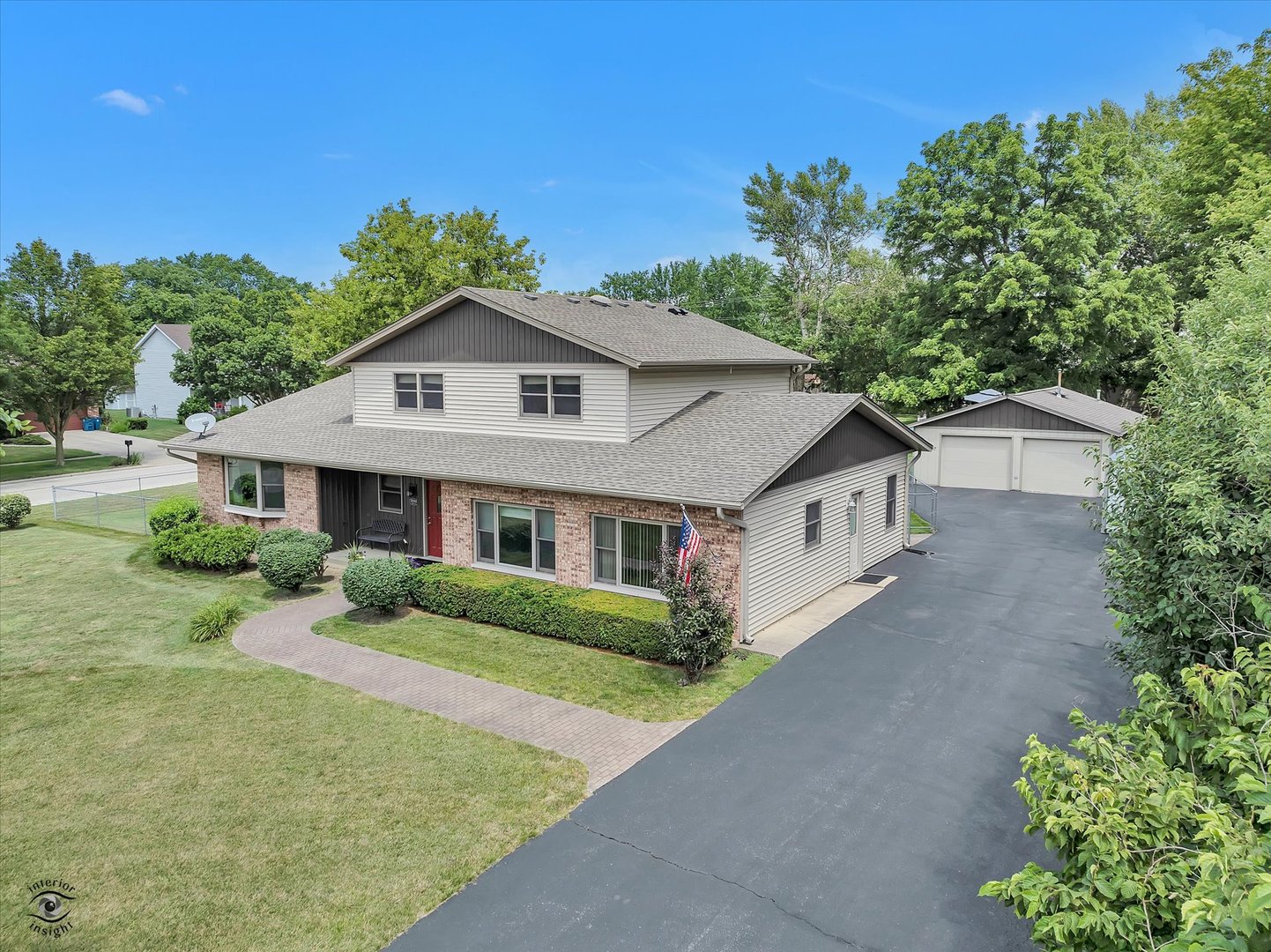 Photo of 5701 Walnut Avenue, Downers Grove, IL 60516