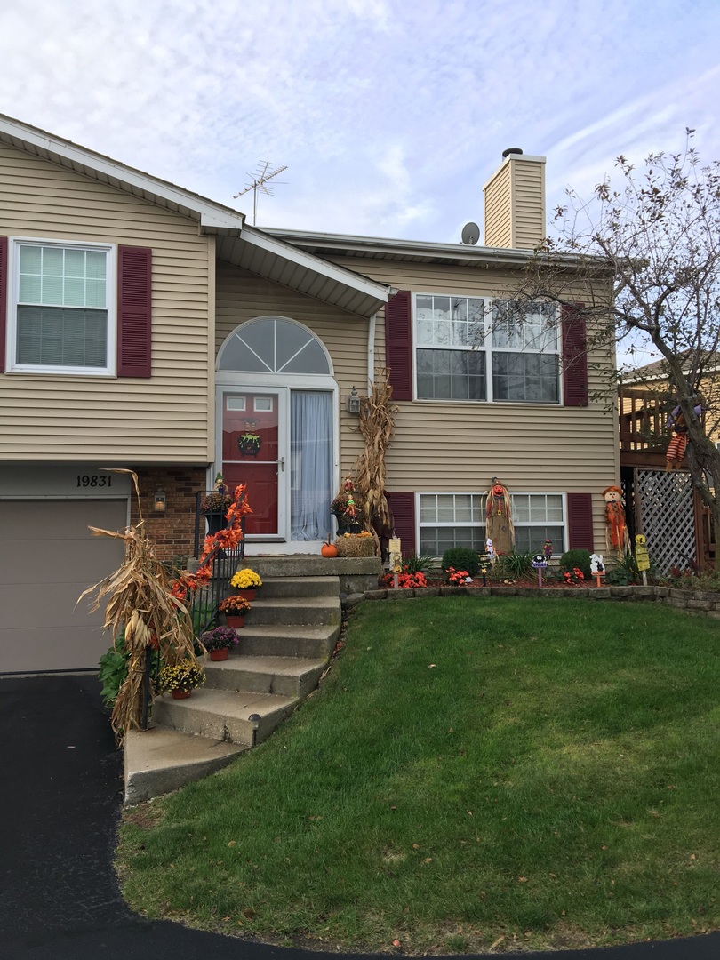 Photo of 19831 S Edinburgh Lane, Frankfort, IL 60423