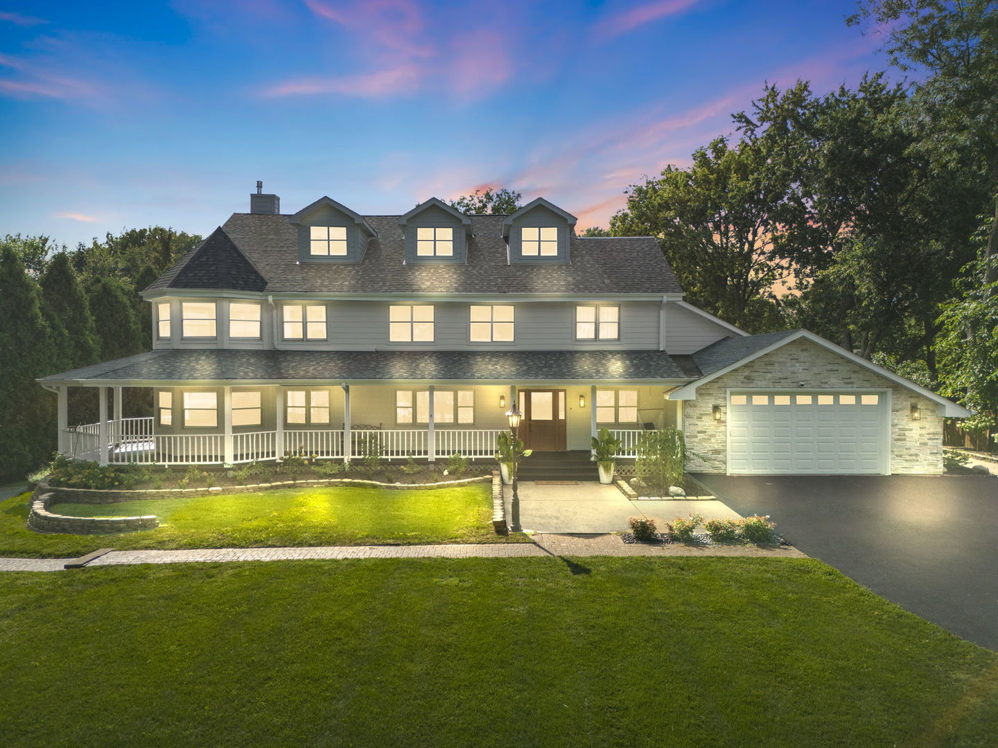 Photo of 8S452 Bell Drive, Naperville, IL 60565