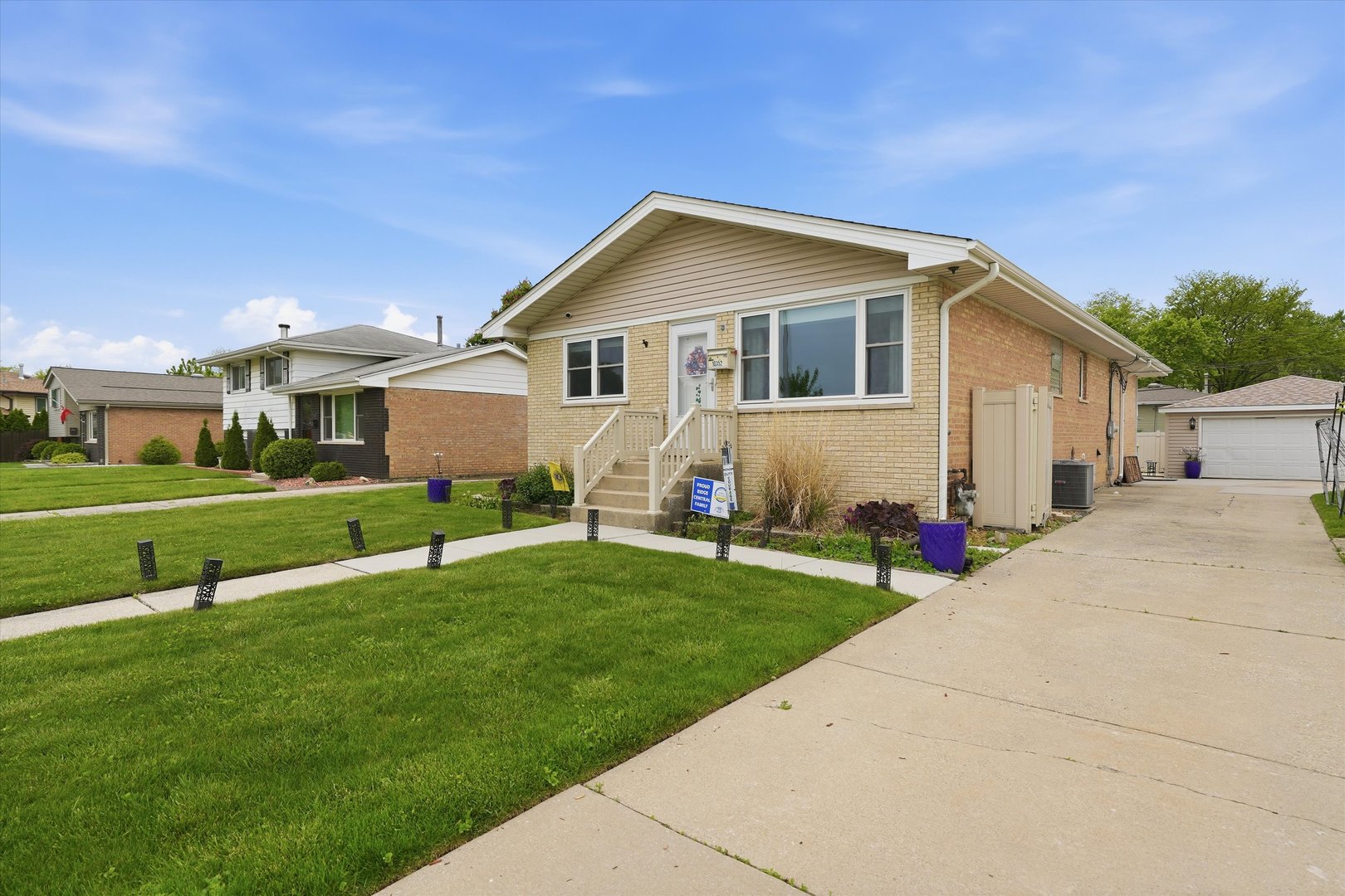 Photo of 10352 Leslie Lane, Chicago Ridge, IL 60415