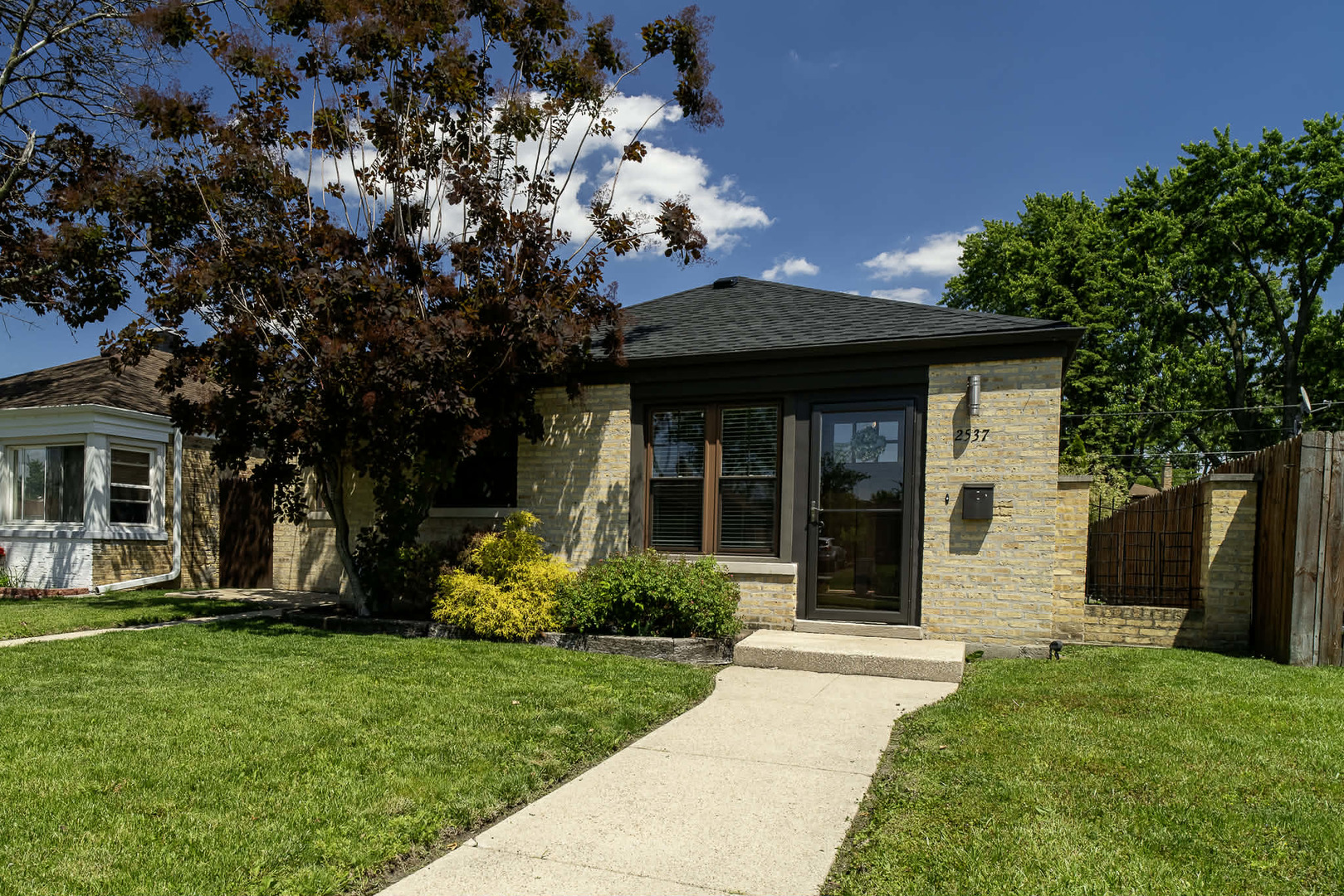 Photo of 2537 Willow Street, Franklin Park, IL 60131