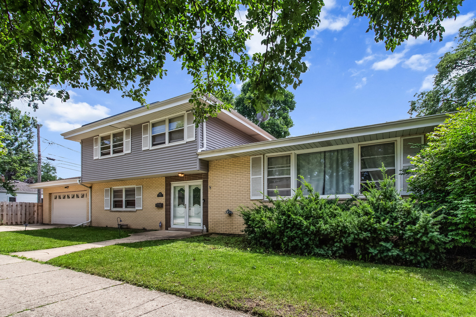 Photo of 1525 Elm Street, Park Ridge, IL 60068