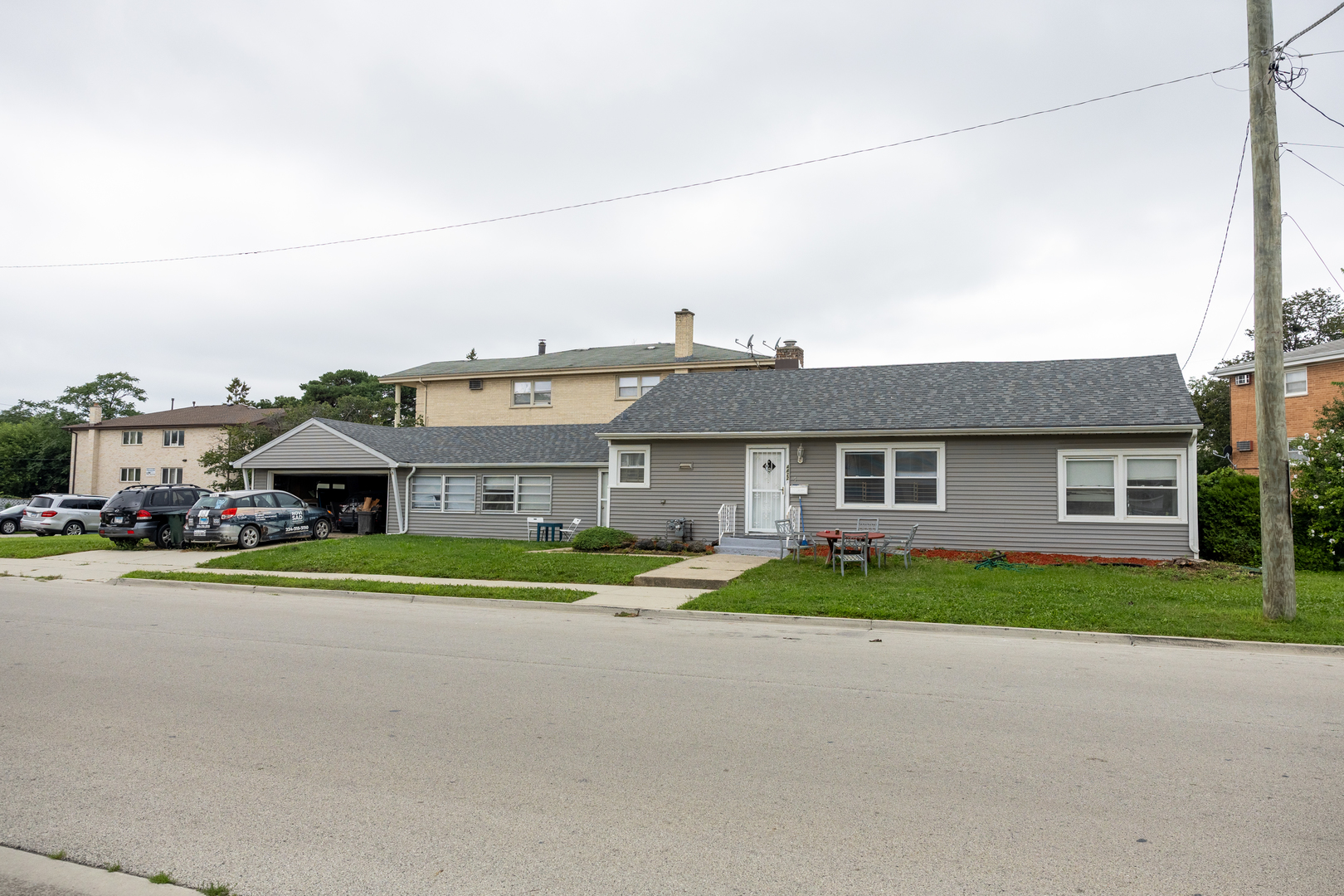 Photo of 4422 Custer Avenue, Brookfield, IL 60513