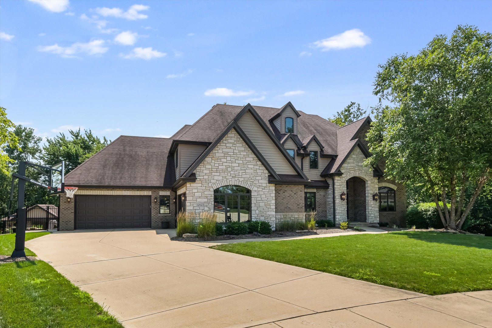 Photo of 12023 Ashbrook Lane, Mokena, IL 60448
