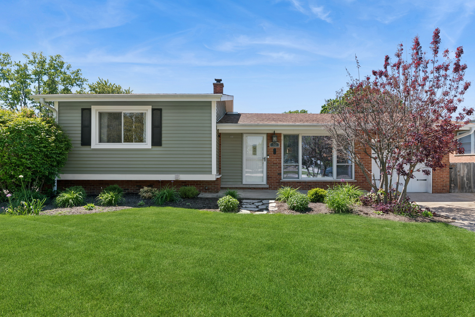 Photo of 712 Arthur Drive, Lombard, IL 60148