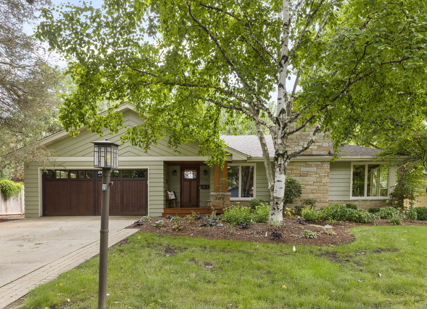 Photo of 510 W Prairie Avenue, Wheaton, IL 60187