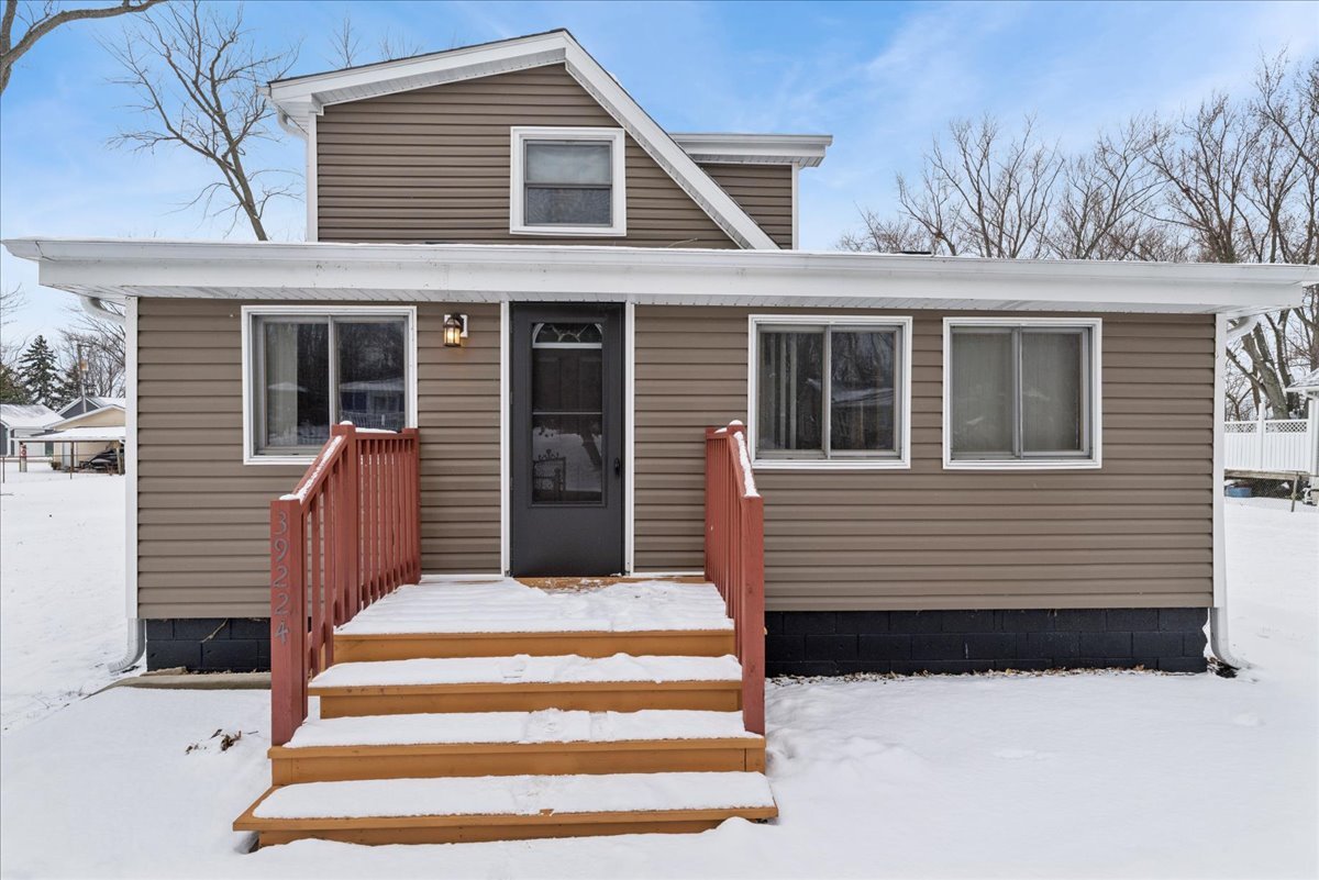 Photo of 39224 Willow Lane, Antioch, IL 60002