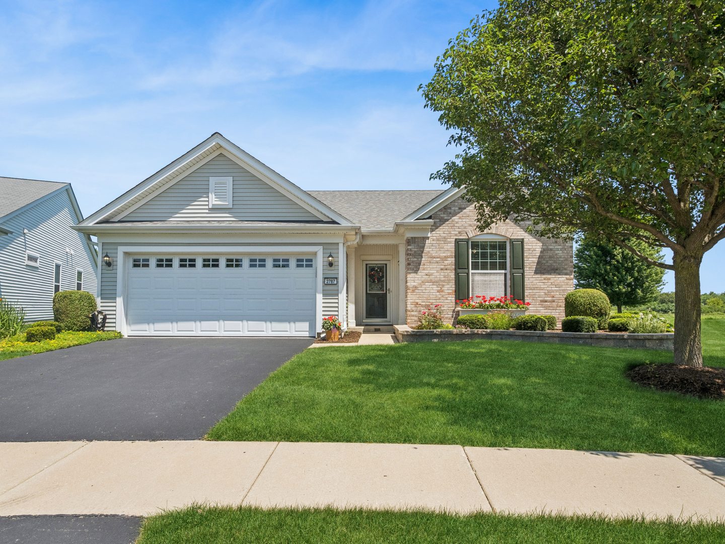 Photo of 2787 Beacon Point Circle, Elgin, IL 60124