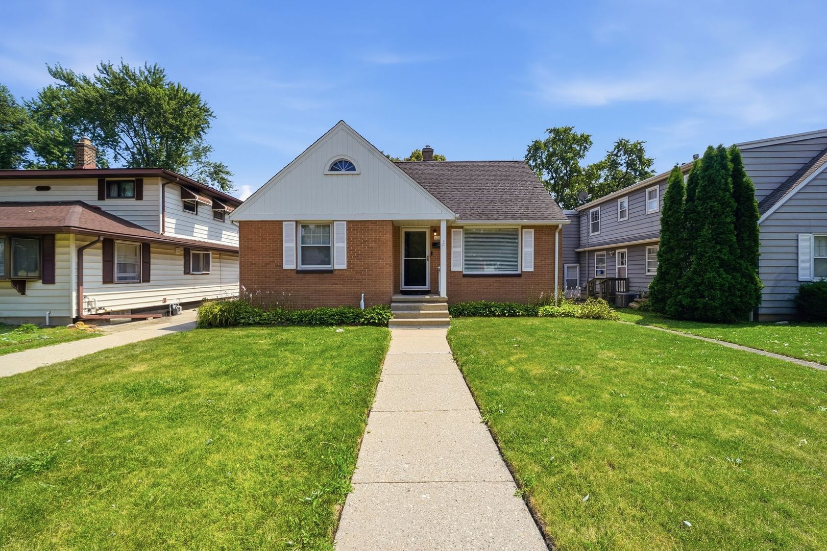 Photo of 1009 Leith Avenue, Waukegan, IL 60085