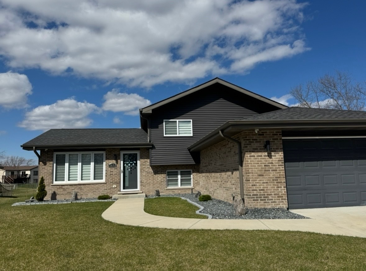 Photo of 7612 167th Street, Tinley Park, IL 60477