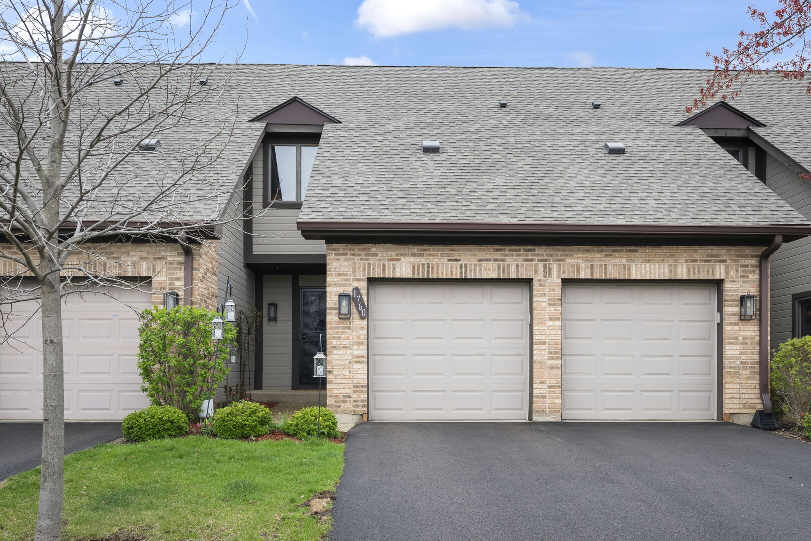 Photo of 1760 Pebble Beach Drive, Hoffman Estates, IL 60169