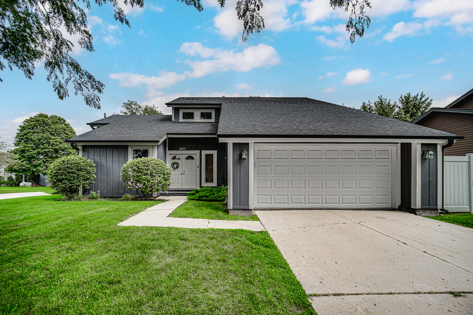 Photo of 2075 Valley Creek Drive, Elgin, IL 60123