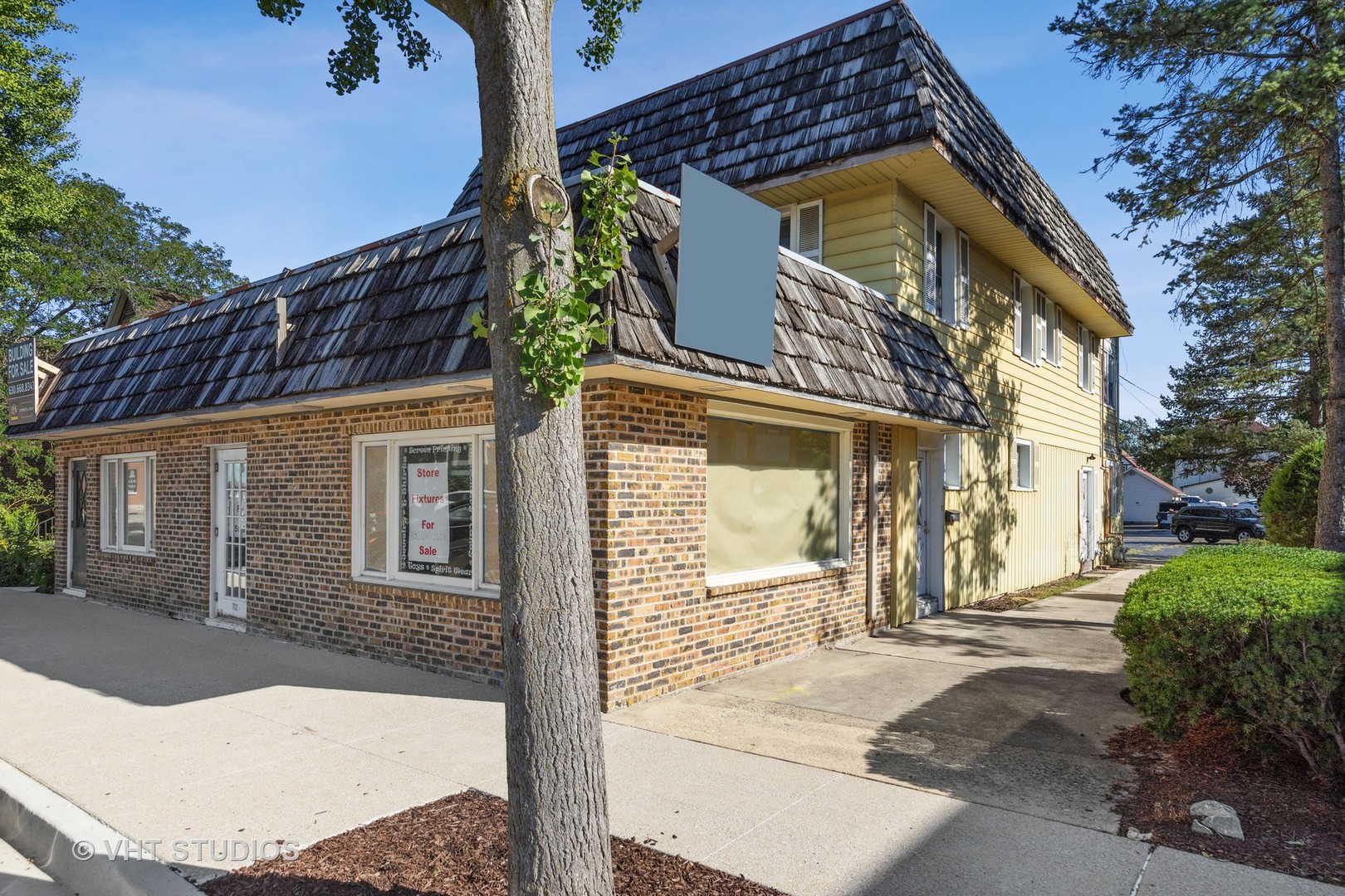 Photo of 110 W Willow Avenue, Wheaton, IL 60187